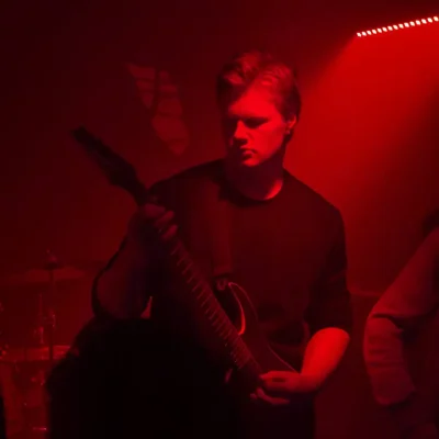 pxl 20260410 170957436.raw 01